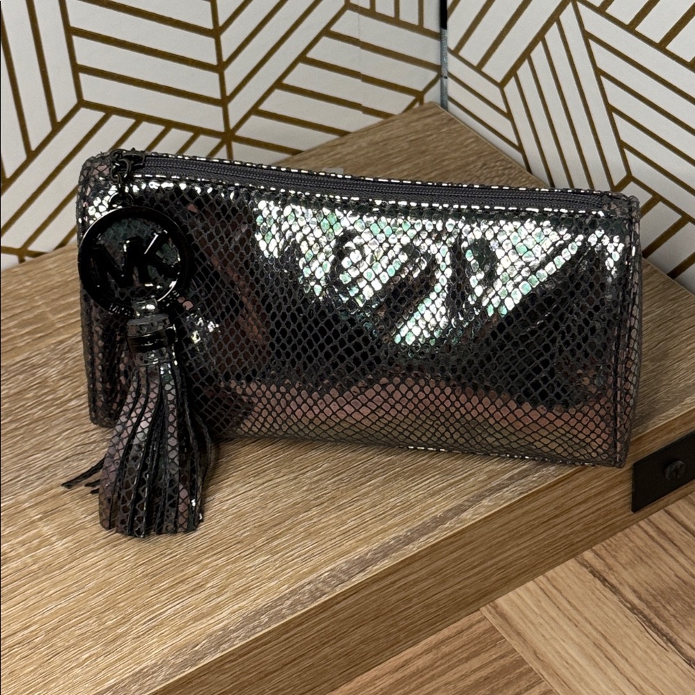 Michael Kors Limited Edition Estée Lauder Cosmetic Case